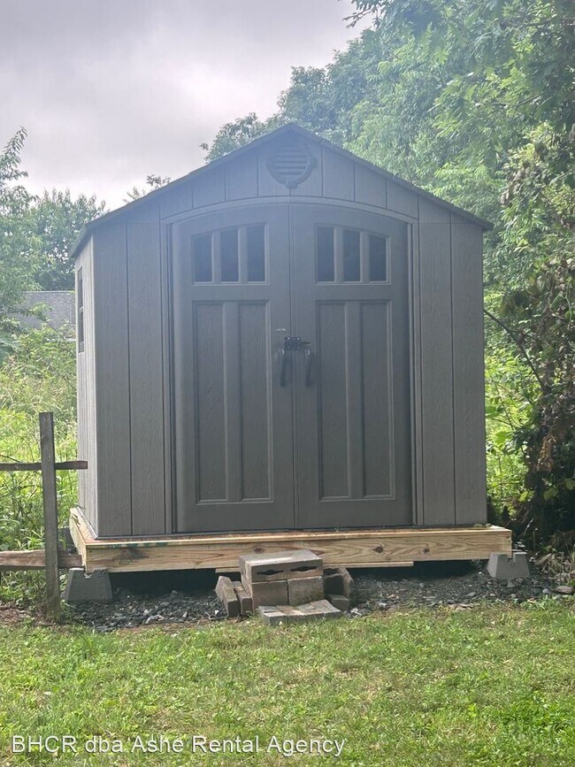 Building Photo - 2 br, 2 bath House - 326 Monticello Dr