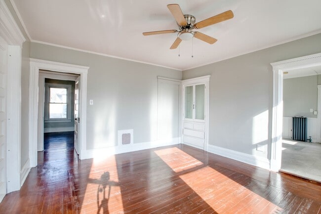 Building Photo - 325 Chestnut St