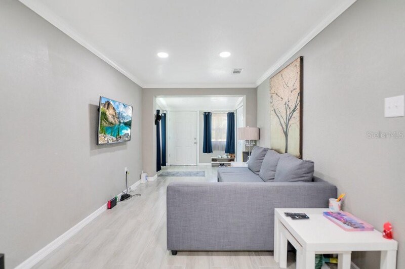 Building Photo - 2907 E Washington St