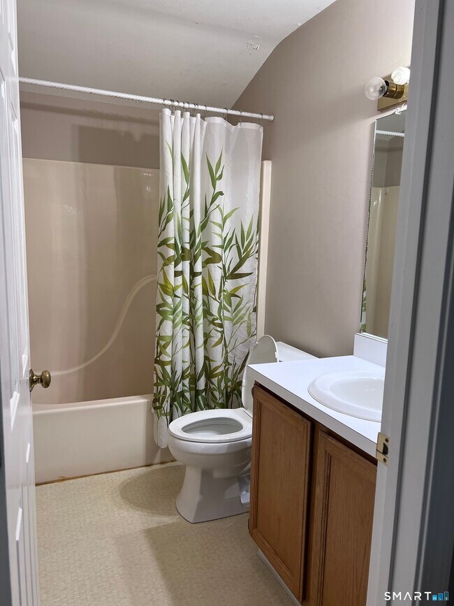 Building Photo - 163 Trotters Way