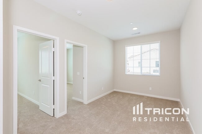 Building Photo - 36436 Creer Ct