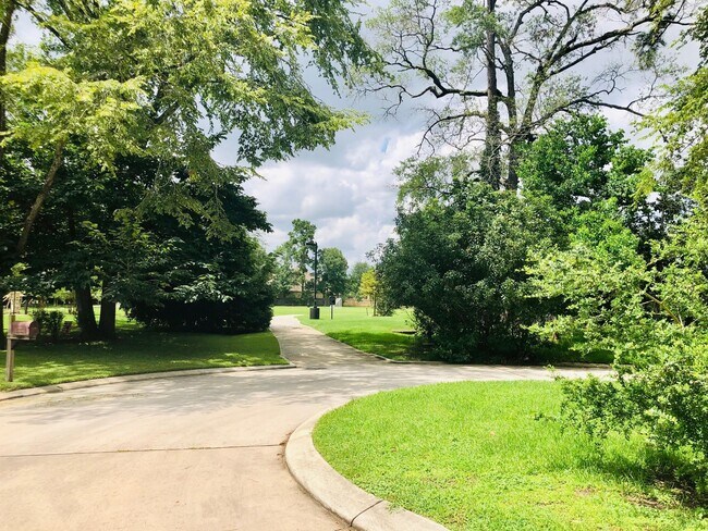 Building Photo - 29021 Cherrywood Ln