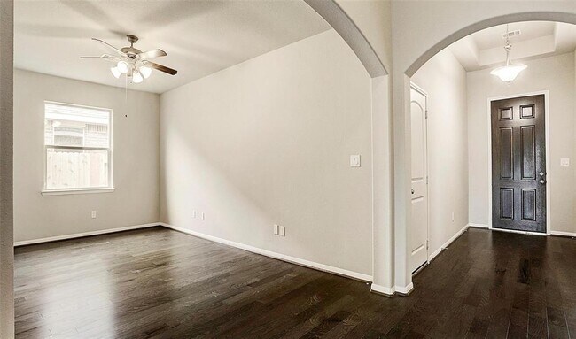 Building Photo - 24019 Prairie Glen Ln