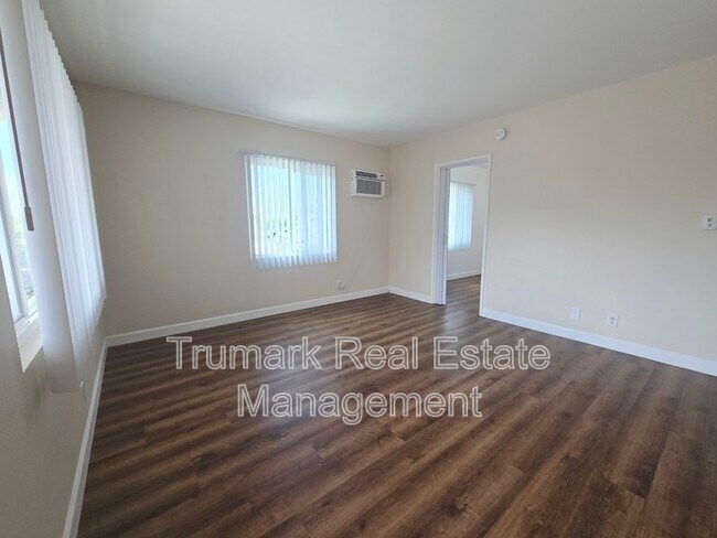 Building Photo - 311 N Pacific Ave