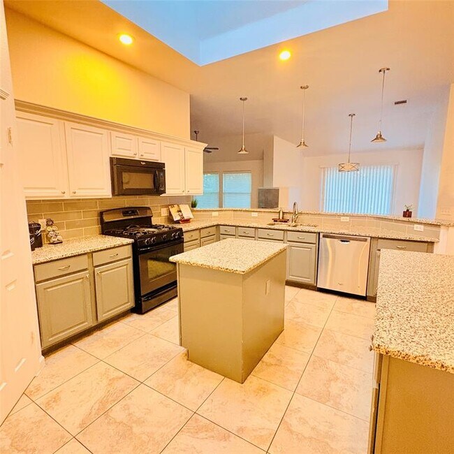 Building Photo - 1109 Briargate Dr