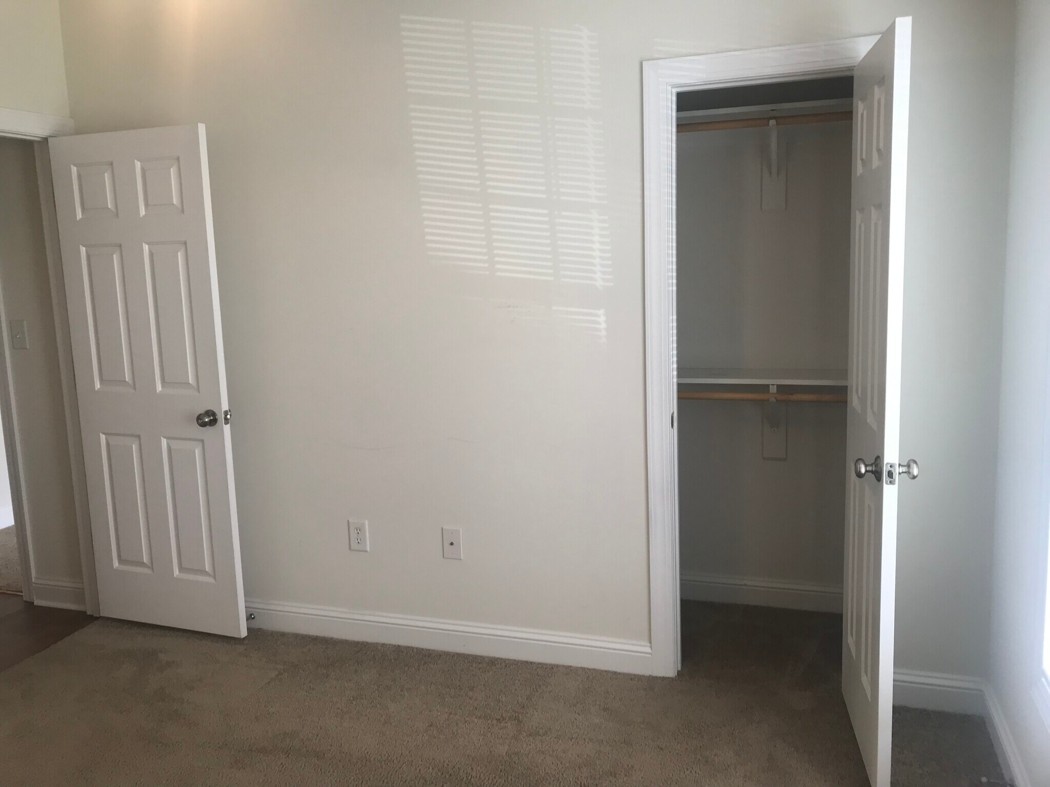 Building Photo - 1120 Crescent Meadows Dr