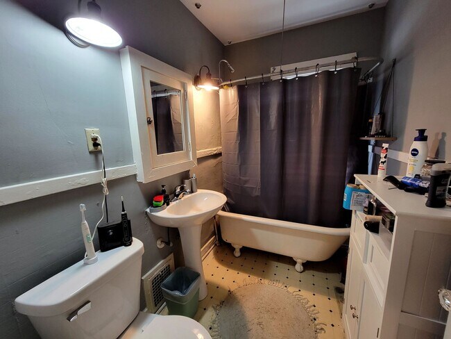 Building Photo - Well Care for Century Home Within Walking Distance to U of I, Downtown, & Multiple Parks