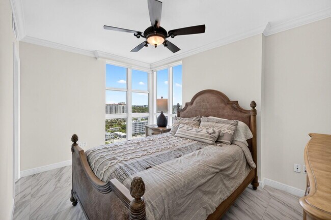 Building Photo - 101 S Fort Lauderdale Beach Blvd