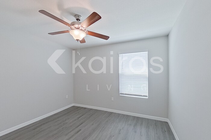 Building Photo - 8740 SW 43rd Ter