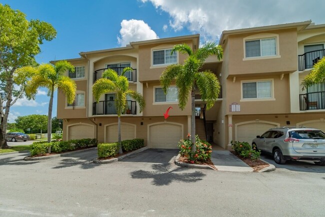Building Photo - 800 Crestwood Ct S