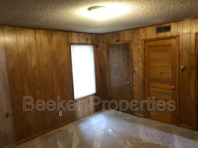 Building Photo - 3609 34th Ave