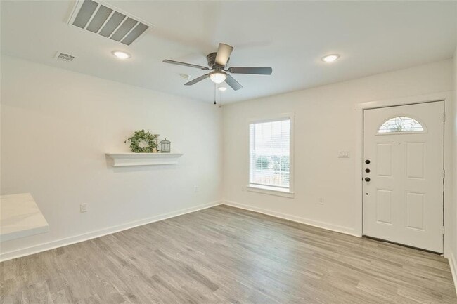Building Photo - 408 Mcphail St