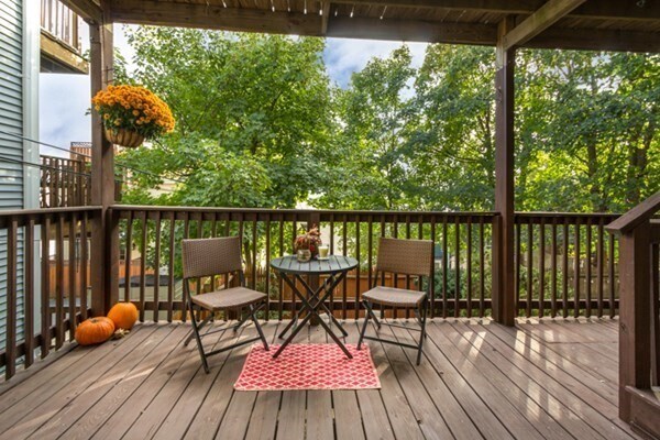 Building Photo - 16 Dixfield St