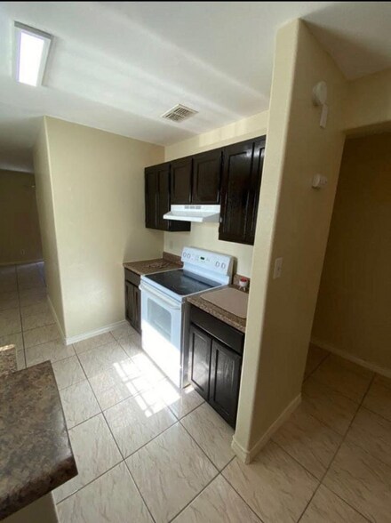 Building Photo - 1016 Dicky Ln