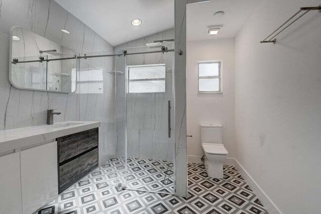 Building Photo - 8561 Tourmaline Blvd