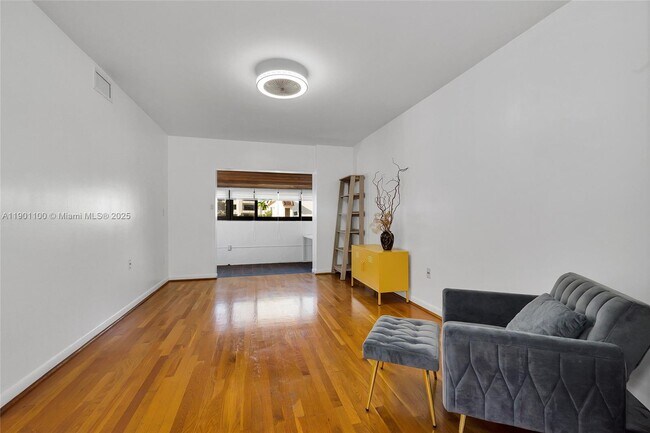 Building Photo - 2600 Cardena St