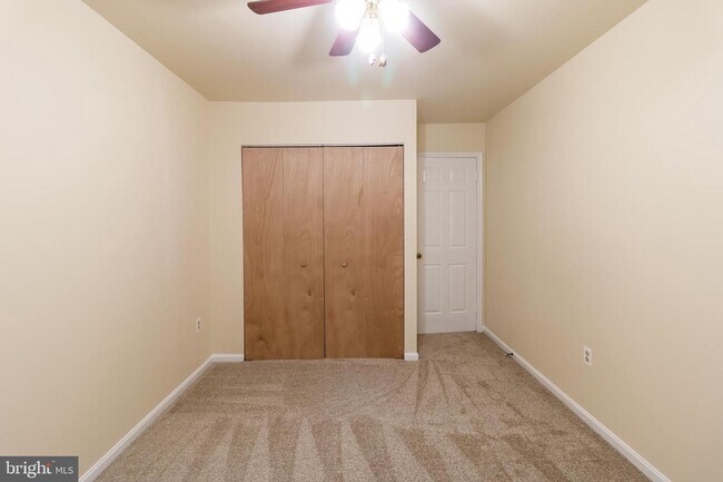 Building Photo - 3935 Wintergreen Pl