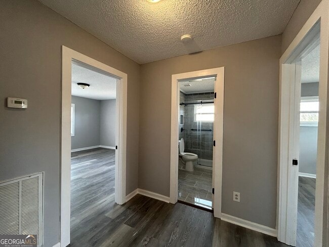 Building Photo - 36 Mitchell St