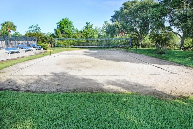 Building Photo - 7005 Cohasset Cir