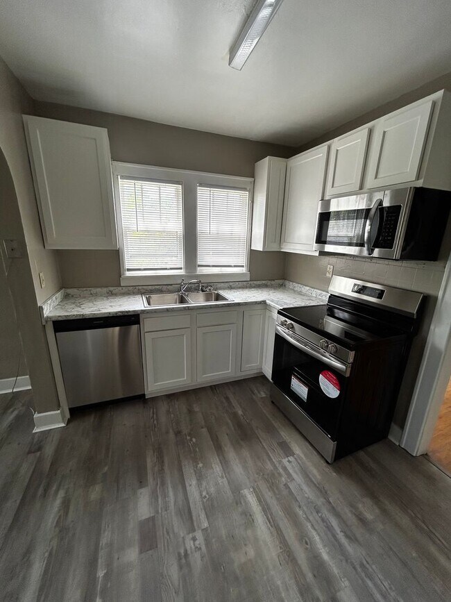 Building Photo - Washington Street Duplex