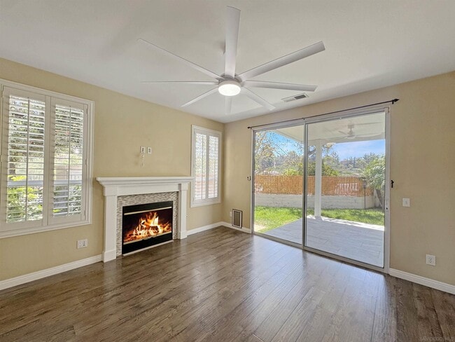 Building Photo - 2204 Lago Ventana