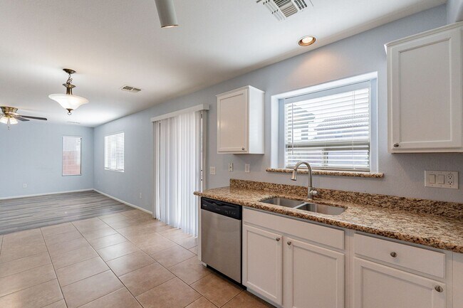 Building Photo - Move In Ready! Four Bedrooms - Close to TSMC