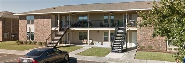 Building Photo - 16932 W Main St