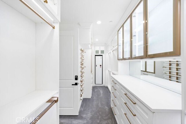 Building Photo - 66 Furlong