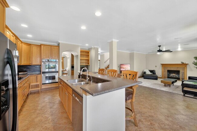 Building Photo - 322 Hemlock Ln