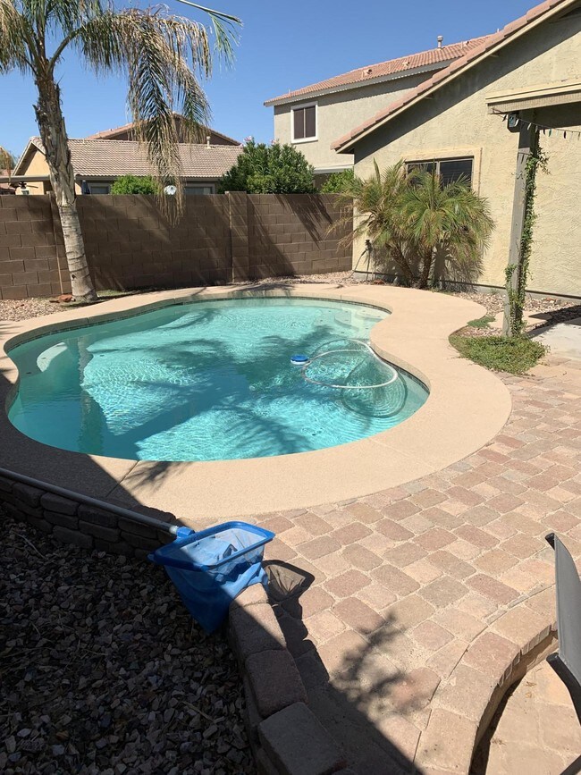 Building Photo - 45023 Miramar Rd