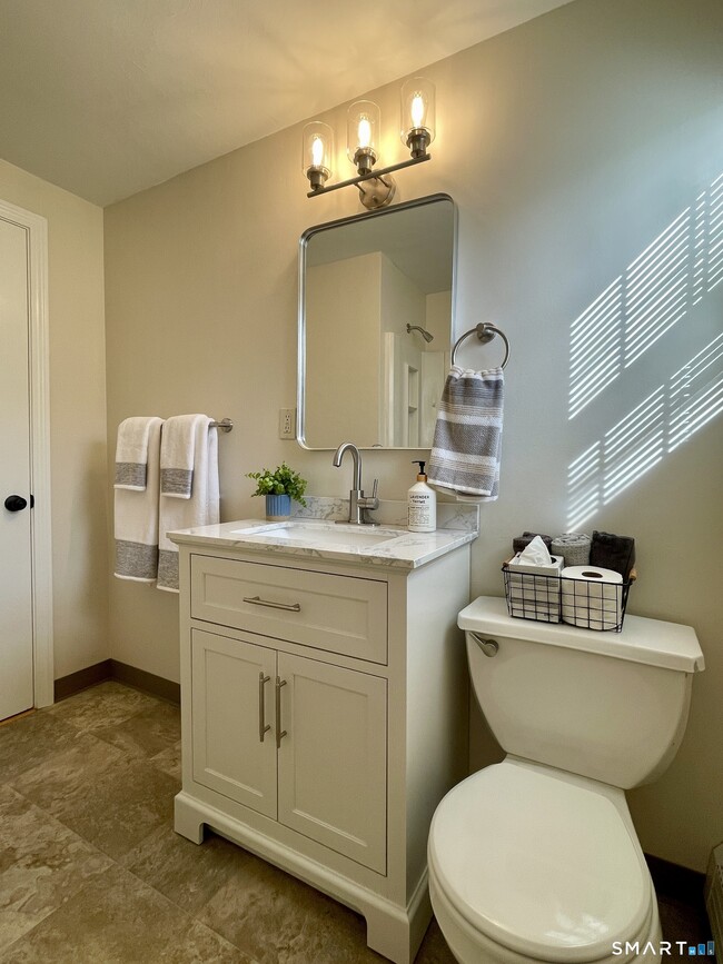 Building Photo - 31 Gordon Ave