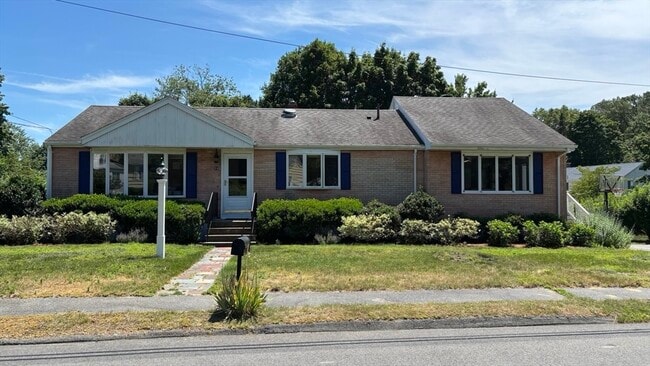 Primary Photo - 14 Manomet Rd