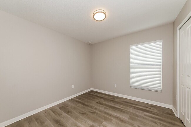 Building Photo - 1758 Broad Winged Hawk Dr