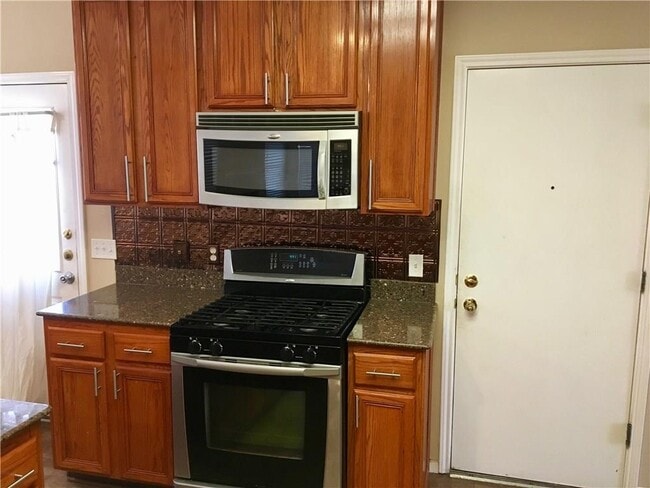 Building Photo - 3705 Eagles Nest St