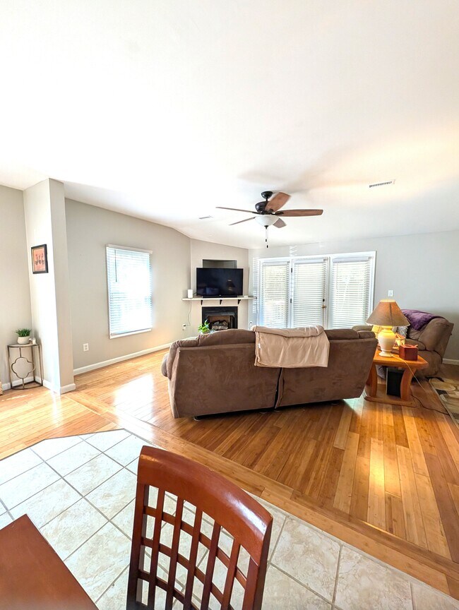 Building Photo - 113 Callahan Dr