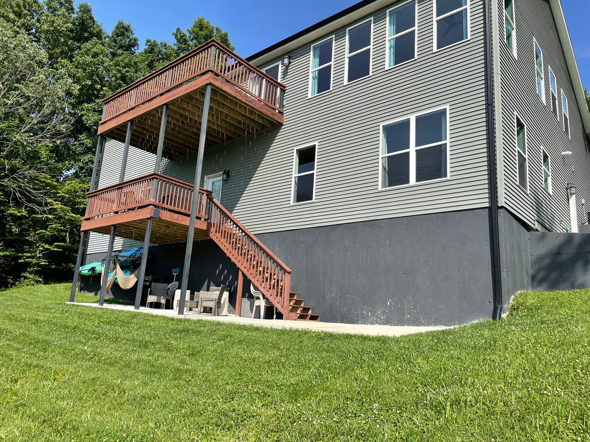 Back of house - 579 Bella Vista Dr