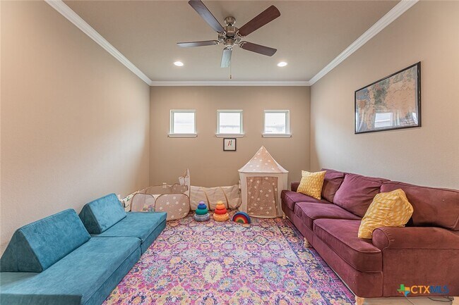 Building Photo - 3212 Trinity Dr