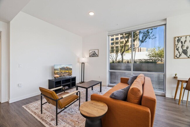 Building Photo - 222 E Jefferson St