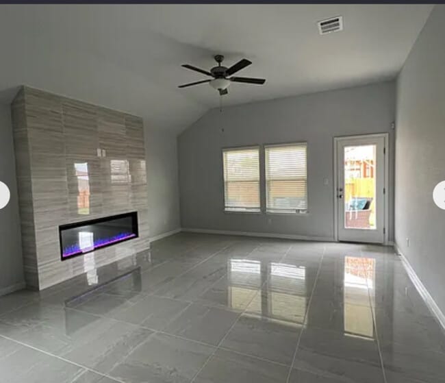 Building Photo - 501 Evening Star Cv