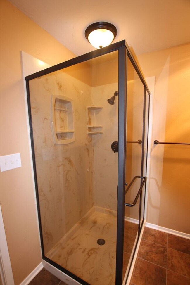Building Photo - Available! Beautiful 3 bedroom in Whitehouse!