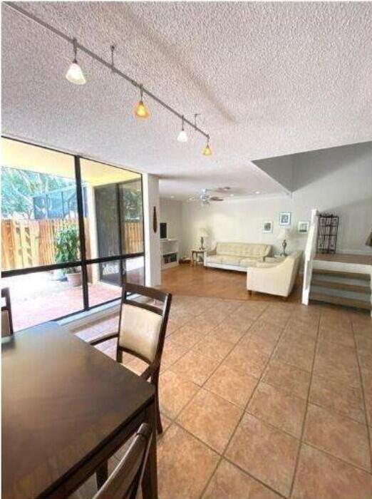 Building Photo - 5705 Fox Hollow Dr