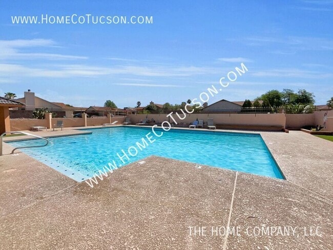 Building Photo - 3873 S Havenhurst Dr