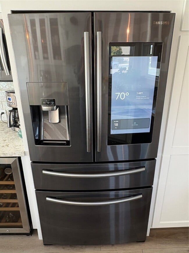 Building Photo - 15471 Victoria