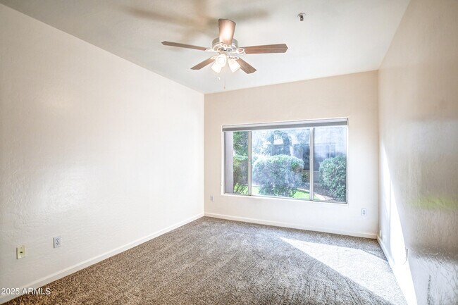 Building Photo - 11260 N 92nd St