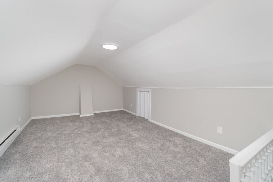 Building Photo - 608 North St