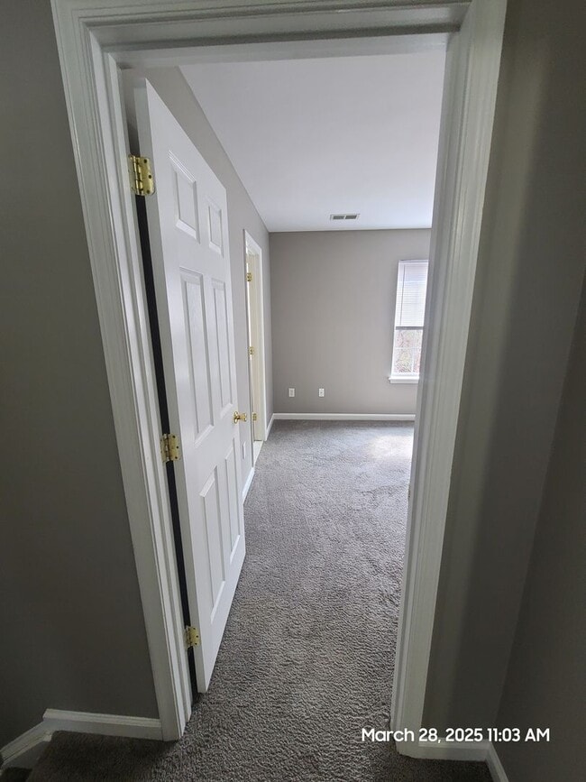 Building Photo - 3 Bedroom Townhome for Rent in Waynesboro