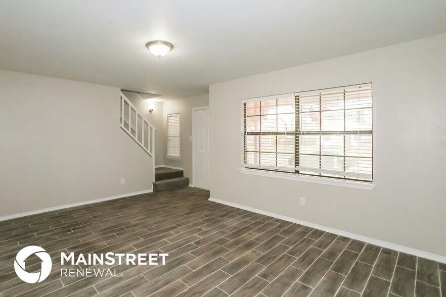 Building Photo - 4413 Larner St