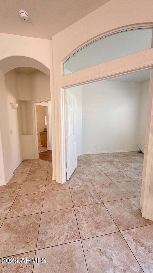 Building Photo - 8856 E Sharon Dr