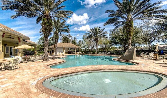 Building Photo - 17 N Village Dr