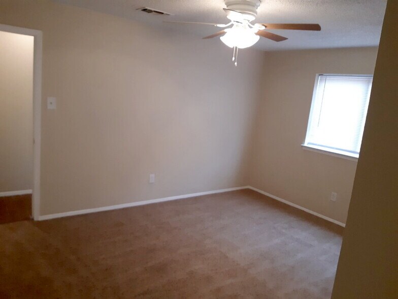 Building Photo - 6048 Judy Dr